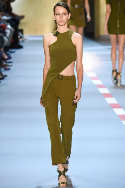 Look 22